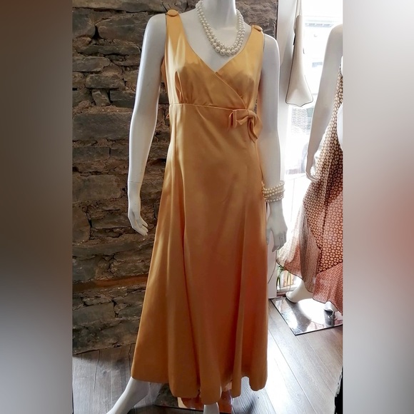 Custom made vintage gown - Picture 4 of 5